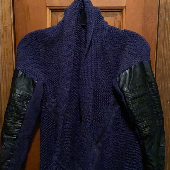 Navy cardigan with faux leather sleeves - Picture 3 of 10